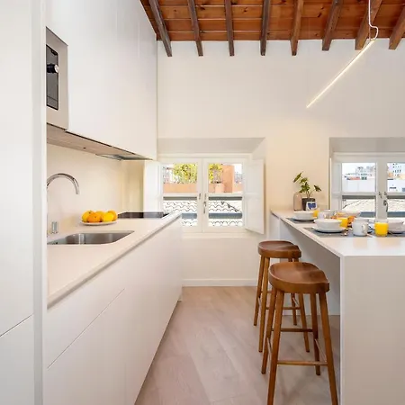 Apartamentos Thyssen Cisneros By Rent Me Malaga Exterior photo